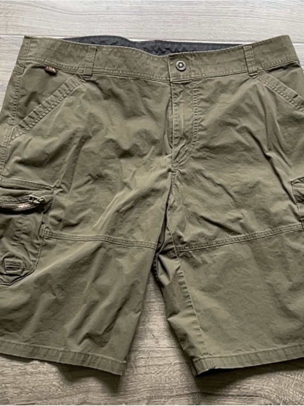 Kuhl Men's Olive Cargo Shorts 40